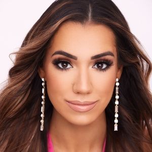 Meet your Posher, Ashlyn